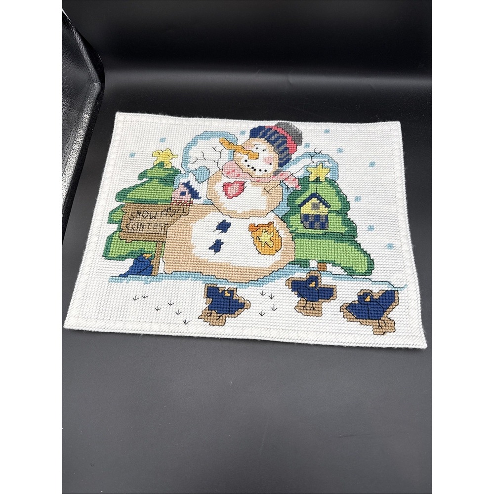 Plastic Canvas Christmas Table Decor Completed Winter Snowman Tree 17 X 13"